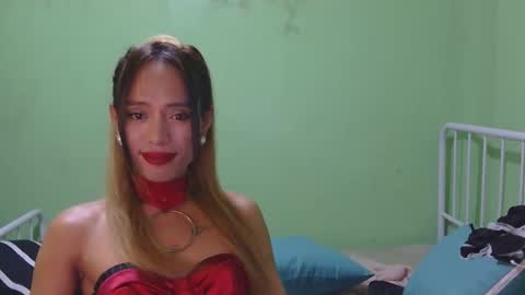 Snapshot of hot_daniela090393 chatting on 09.11.25 DANIELA online show from 09.11.25