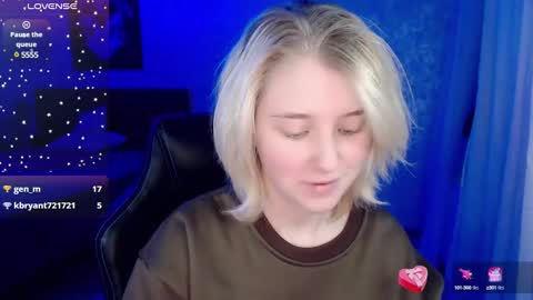 Snapshot of hot_isa7 chatting on 12.04.24 Yunona online show from 12.04.24