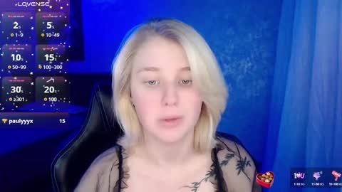 Snapshot of hot_isa7 chatting on 12.08.24 Yunona online show from 12.08.24