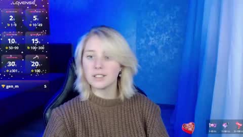 Snapshot of hot_isa7 chatting on 12.09.24 Yunona online show from 12.09.24