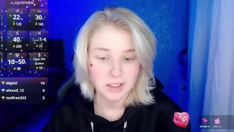 Snapshot of hot_isa7 chatting on 12.24.24 Yunona online show from 12.24.24