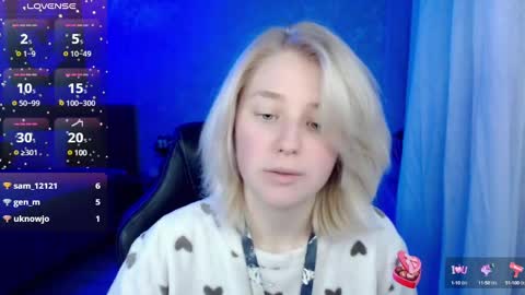 Snapshot of hot_isa7 chatting on 12.26.24 Yunona online show from 12.26.24