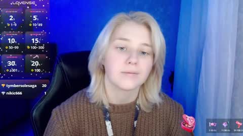 Snapshot of hot_isa7 chatting on 12.27.24 Yunona online show from 12.27.24