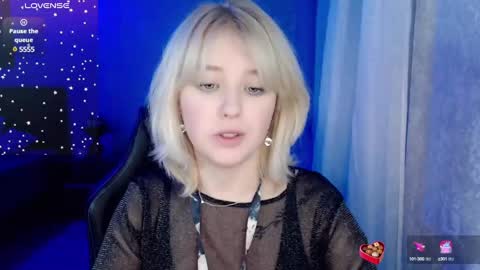 Snapshot of hot_isa7 chatting on 01.14.25 Yunona online show from 01.14.25