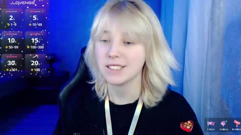 Snapshot of hot_isa7 chatting on 01.20.25 Yunona online show from 01.20.25