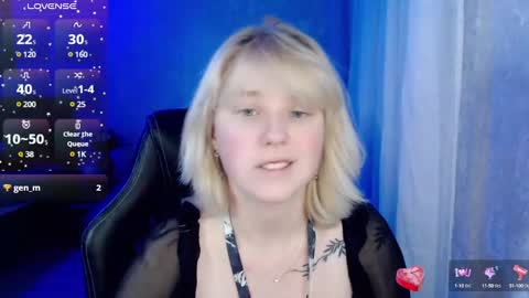 Snapshot of hot_isa7 chatting on 01.21.25 Yunona online show from 01.21.25