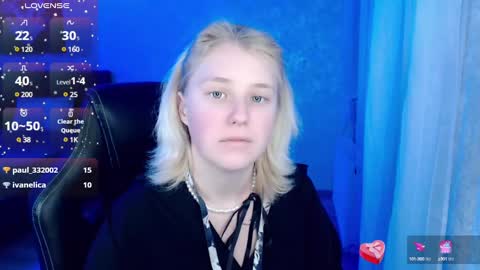 Snapshot of hot_isa7 chatting on 01.28.25 Yunona online show from 01.28.25