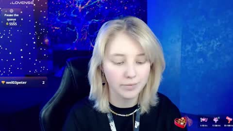 Snapshot of hot_isa7 chatting on 02.09.25 Yunona online show from 02.09.25