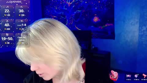 Snapshot of hot_isa7 chatting on 02.13.25 Yunona online show from 02.13.25