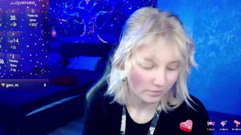 Snapshot of hot_isa7 chatting on 02.23.25 Yunona online show from 02.23.25