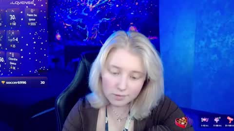 Snapshot of hot_isa7 chatting on 03.04.25 Yunona online show from 03.04.25