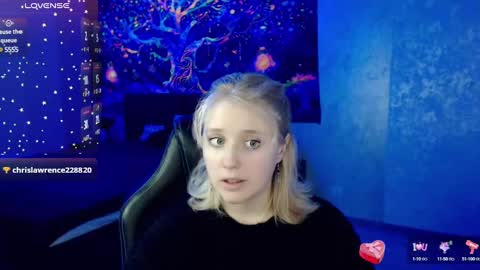 Snapshot of hot_isa7 chatting on 03.12.25 Yunona online show from 03.12.25