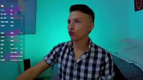 Snapshot of hot_latin_temptation chatting on 05.14.26 Alejandro online show from 05.14.26