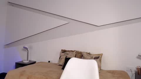 Alana online show from 09.18.25