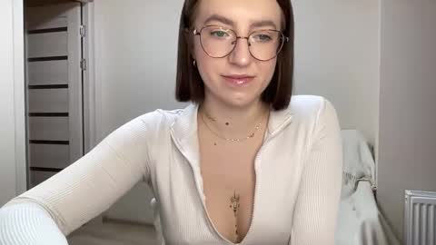 Lina online show from 12.17.24