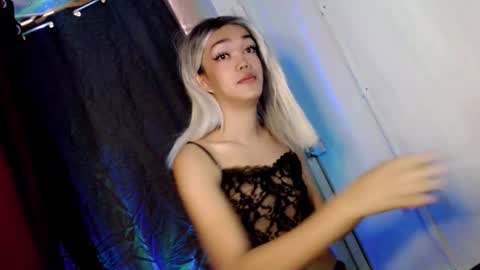 hot_moma69 online show from 03.21.26