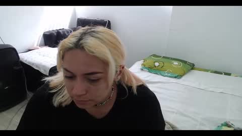 Mia online show from 01.20.25