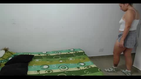 Mia online show from 02.11.25