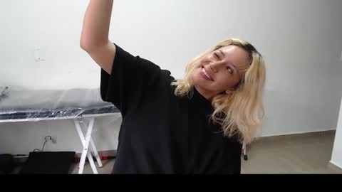 Mia online show from 03.03.25