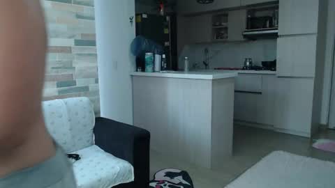 Mia online show from 09.28.25