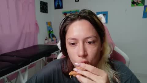 Mia online show from 01.15.26