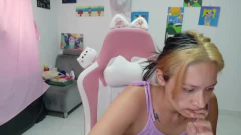 Mia online show from 02.11.26