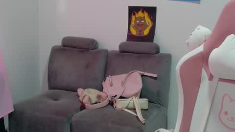 Mia online show from 03.13.26