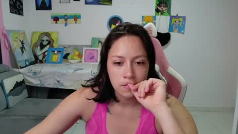 Snapshot of hot_mommymia chatting on 07.04.26 Mia online show from 07.04.26