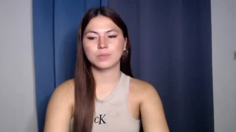 Snapshot of hot_precious_nikki chatting on 02.01.26 Nikki online show from 02.01.26