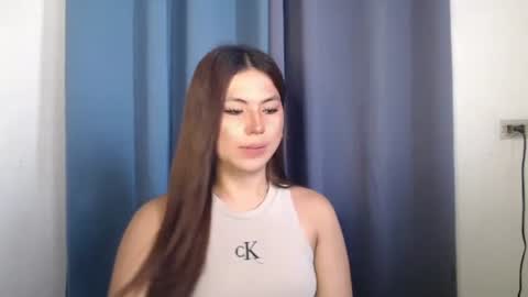 Snapshot of hot_precious_nikki chatting on 03.17.26 Nikki online show from 03.17.26