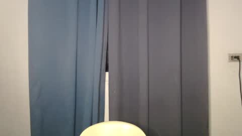 Snapshot of hot_precious_nikki chatting on 03.26.26 Nikki online show from 03.26.26