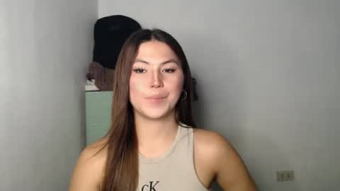 Snapshot of hot_precious_nikki chatting on 04.13.26 Nikki online show from 04.13.26