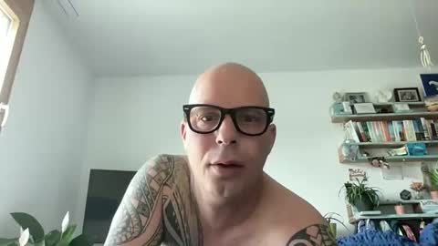 Snapshot of hot_sex83 chatting on 04.27.26 letmedoo2 online show from 04.27.26
