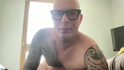 Snapshot of hot_sex83 chatting on 05.25.26 letmedoo2 online show from 05.25.26