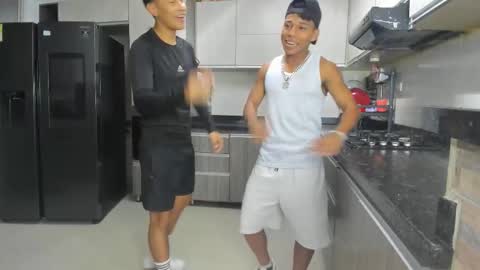 Snapshot of hot_sexmature chatting on 10.10.25 Vanesa Oliver and Andrew online show from 10.10.25