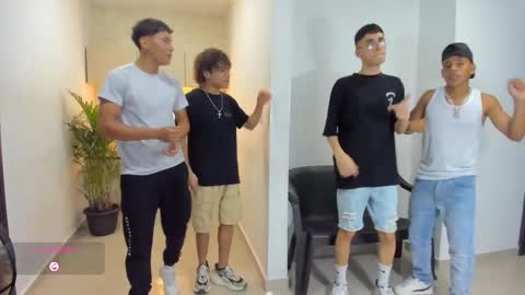 Snapshot of hot_sexmature chatting on 10.11.25 Vanesa Oliver and Andrew online show from 10.11.25