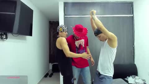 Vanesa Oliver and Andrew online show from 11.23.25