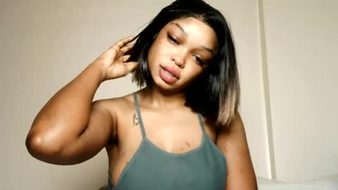 Snapshot of hot_sexxxy_baby chatting on 07.09.26 Milly online show from 07.09.26