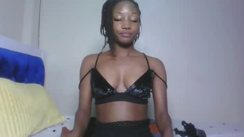 Snapshot of hot_sexxxy_girl chatting on 06.13.26 Milly online show from 06.13.26