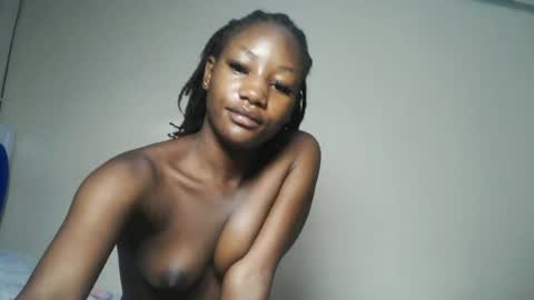Snapshot of hot_sexxxy_girl chatting on 07.07.26 Milly online show from 07.07.26