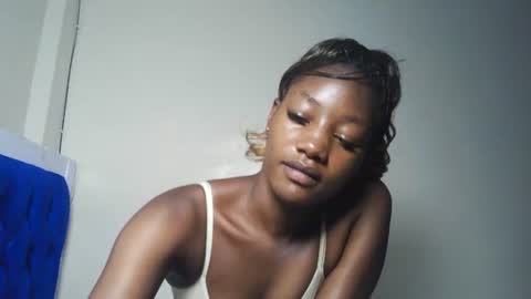Snapshot of hot_sexxxy_girl chatting on 07.21.26 Milly online show from 07.21.26