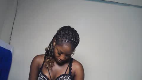 Snapshot of hot_sexxxy_girl chatting on 07.22.26 Milly online show from 07.22.26