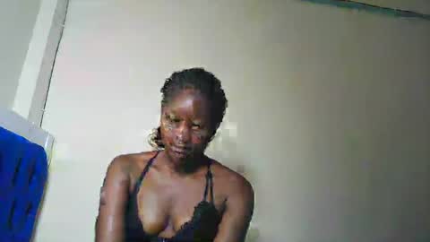 Snapshot of hot_sexxxy_girl chatting on 07.25.26 Milly online show from 07.25.26
