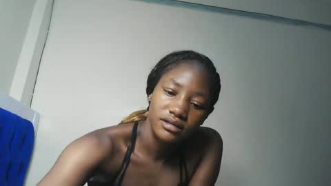 Snapshot of hot_sexxxy_girl chatting on 07.27.26 Milly online show from 07.27.26