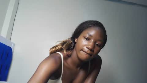 Snapshot of hot_sexxxy_girl chatting on 07.27.26 Milly online show from 07.27.26