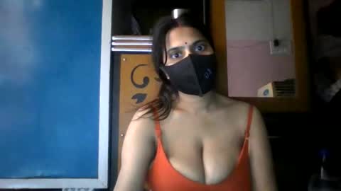 Snapshot of hot_sona chatting on 06.01.26 sona online show from 06.01.26