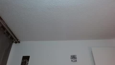 Snapshot of hot_teo_ chatting on 12.17.25 Mateo online show from 12.17.25