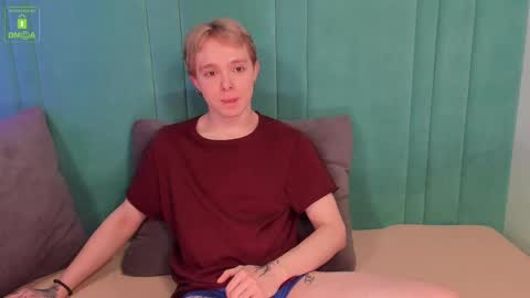 Snapshot of hot_twinkboy chatting on 03.08.25 hot_twinkboy online show from 03.08.25
