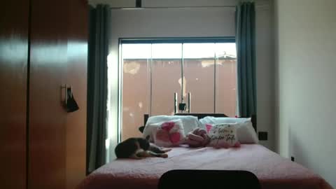 Snapshot of hot_wiffe chatting on 09.23.25 couple without tabus online show from 09.23.25