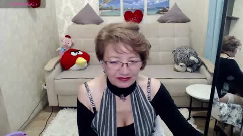 Snapshot of hot_woman00 chatting on 06.28.26 hot_woman00 online show from 06.28.26